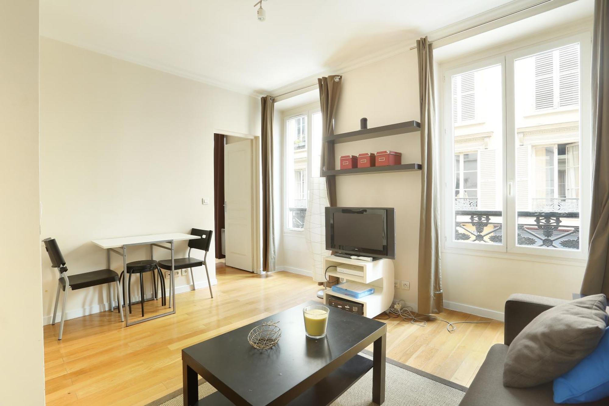 Pick A Flat'S Apartments In Batignolles - Rue Biot Париж Екстериор снимка