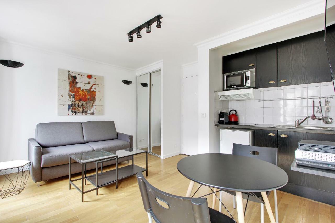 Pick A Flat'S Apartments In Batignolles - Rue Biot Париж Екстериор снимка