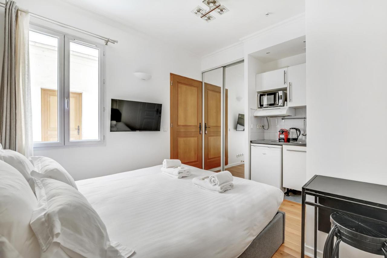 Pick A Flat'S Apartments In Batignolles - Rue Biot Париж Екстериор снимка